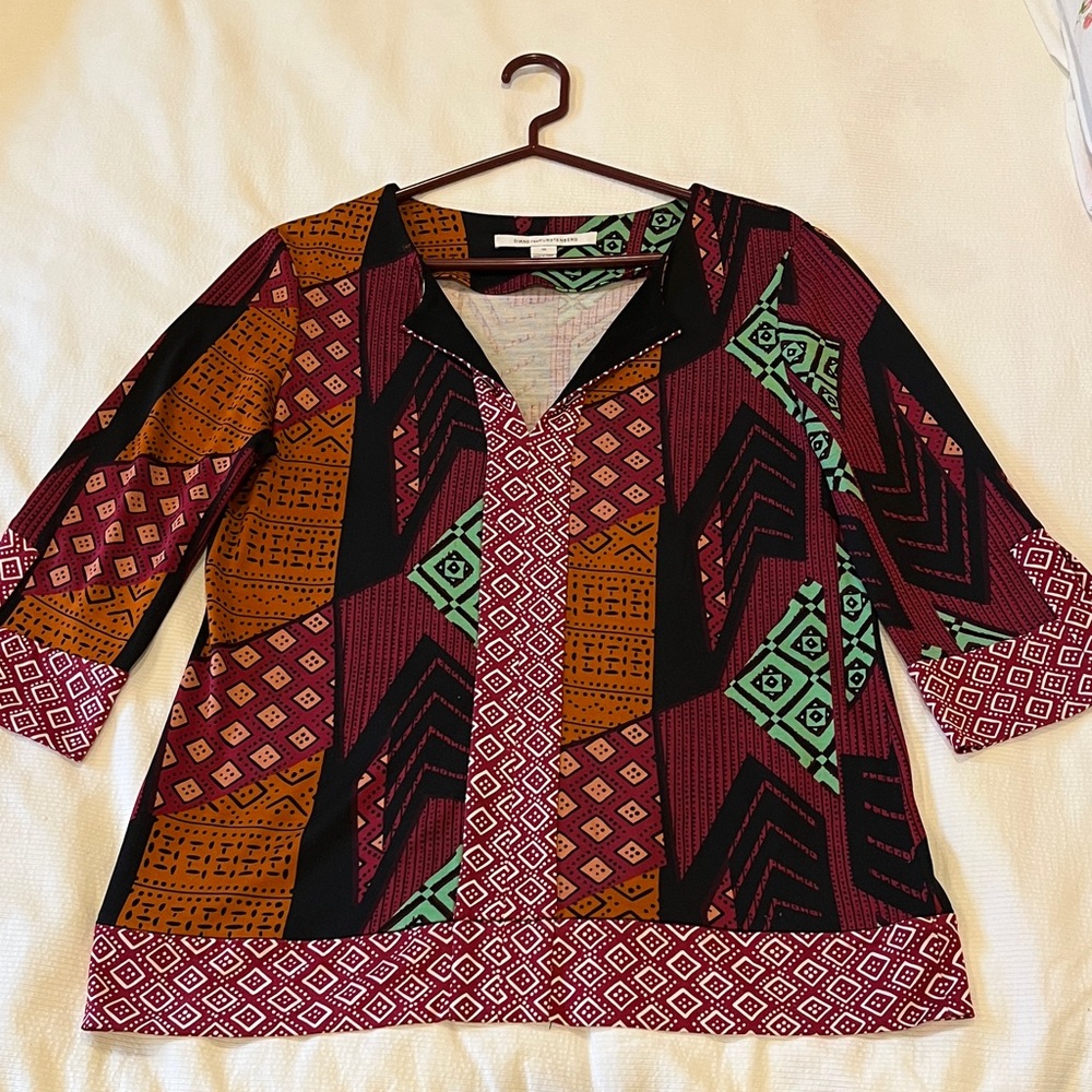 Diane Von Furstenberg DVF Tunic / Top, Size 10, 100% Silk Knit, Great Condition